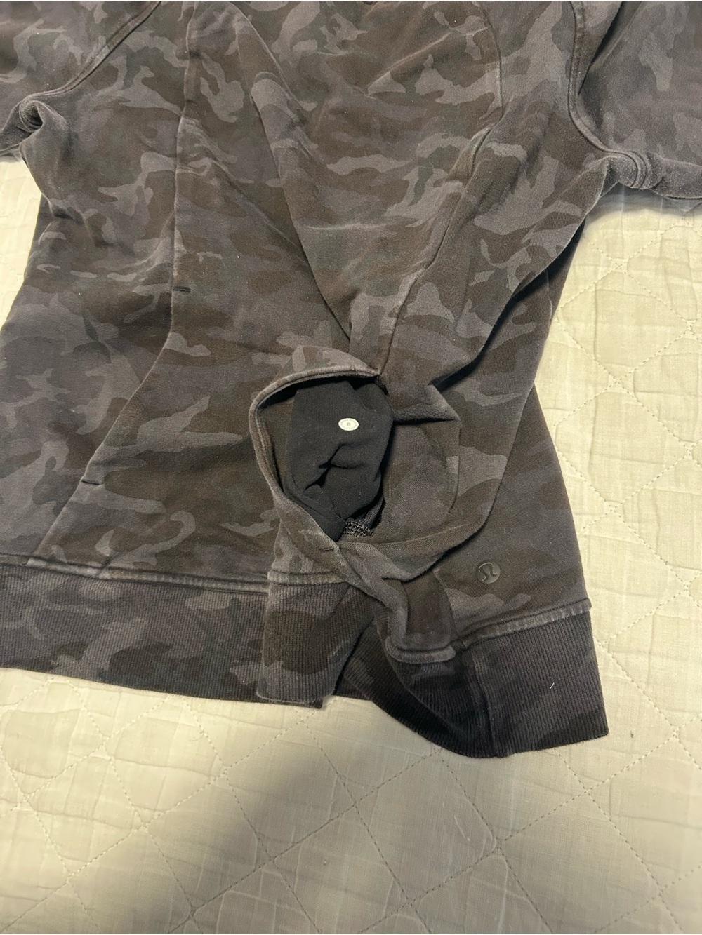 Lululemon Grey Camo Crewneck Sweater - size 8 - Picture 9 of 9
